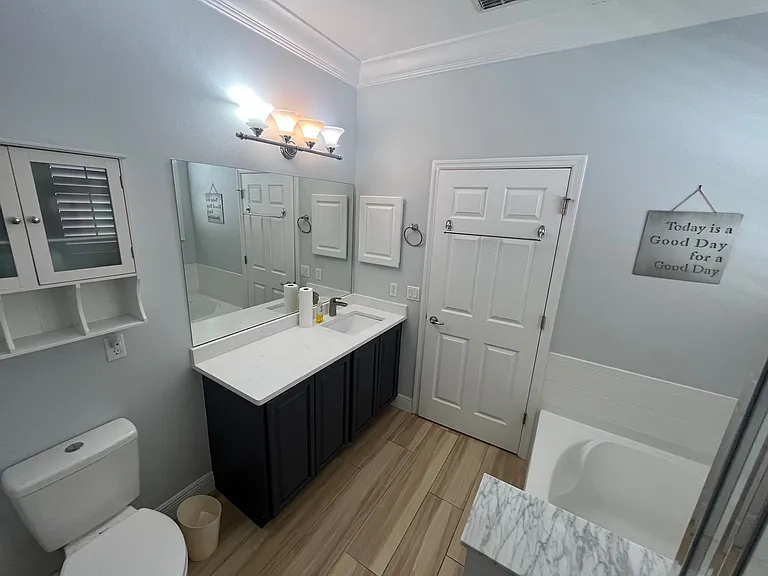 10220 Malpas Point — Photo 11
