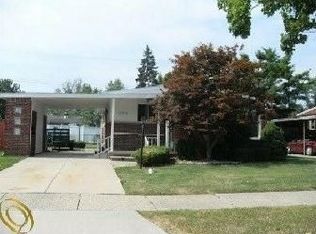 22530 Avalon St, Saint Clair Shores, MI 48080