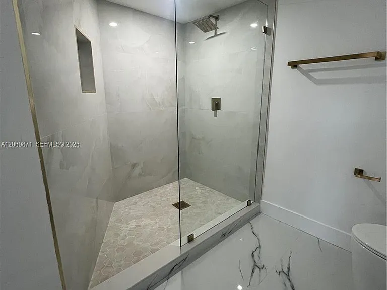 20610 NE 7th Ct — Photo 14