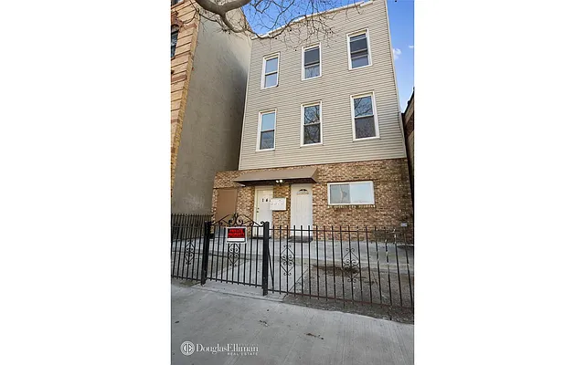 Rented by Douglas Elliman | media 25