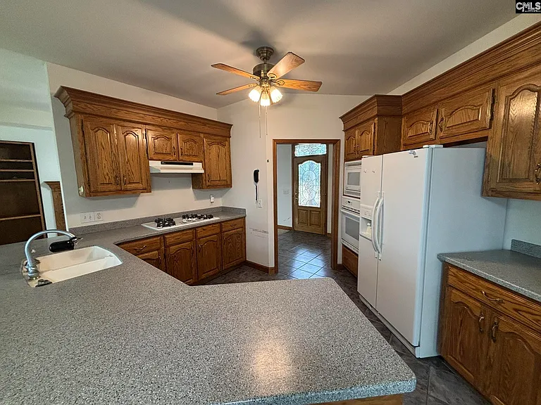 527 Superior Cir — Photo 7