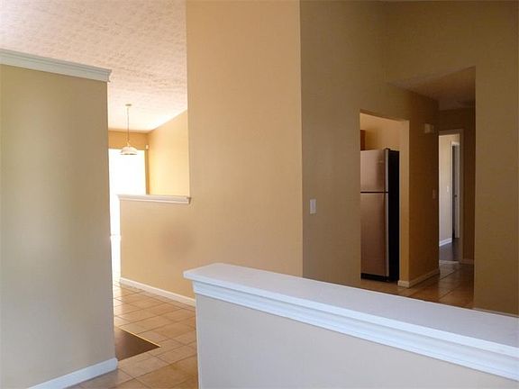 2nd image of 514 Lazy River Ln