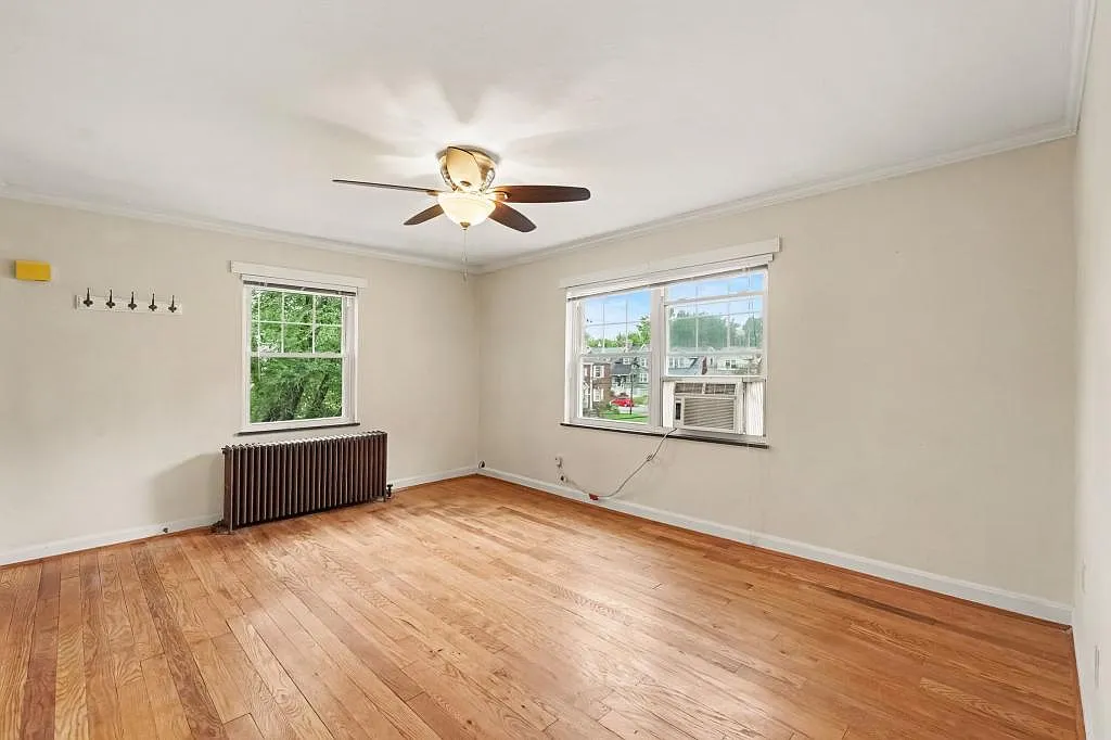2540 Williams Ave — Photo 3