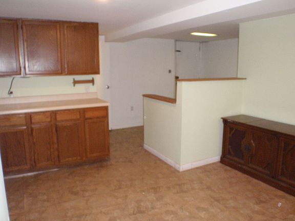 4th image of 2042 27th St #1