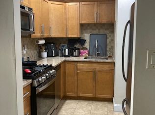 300 Tremont St APT 15, Newton, MA 02458