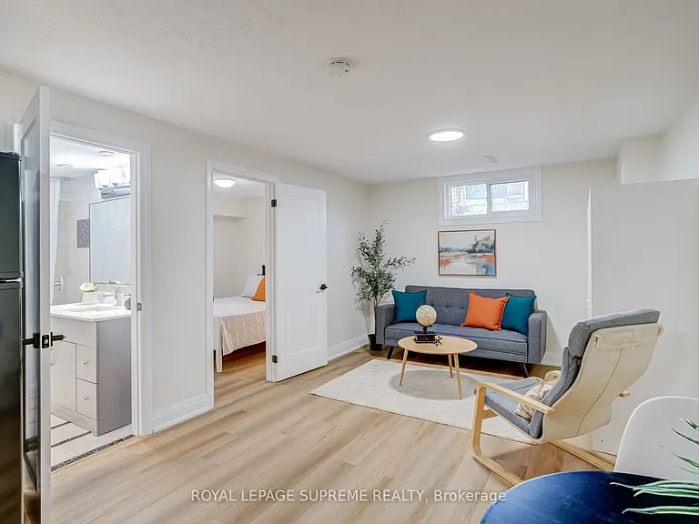 143 Voltarie Cres — Photo 28