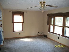 4th image of 82 Cottage Dr