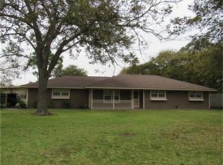 1010 Bob Smith Rd, Baytown, TX 77521