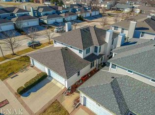42 Yotzonot Dr, Bloomington, IL