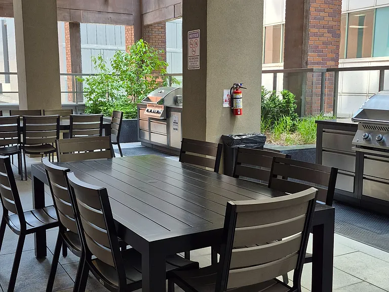 8 Widmer St #1207 — Photo 22