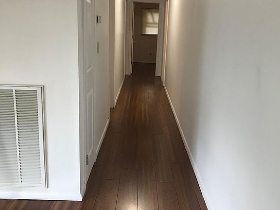 5th image of 3170 Plaza Cir