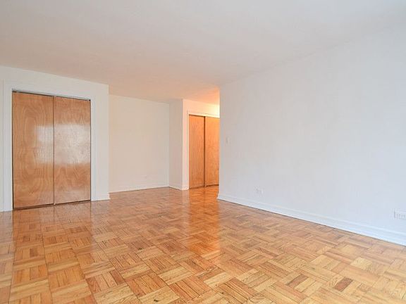 4th image of 2400 Webb Ave APT 2E