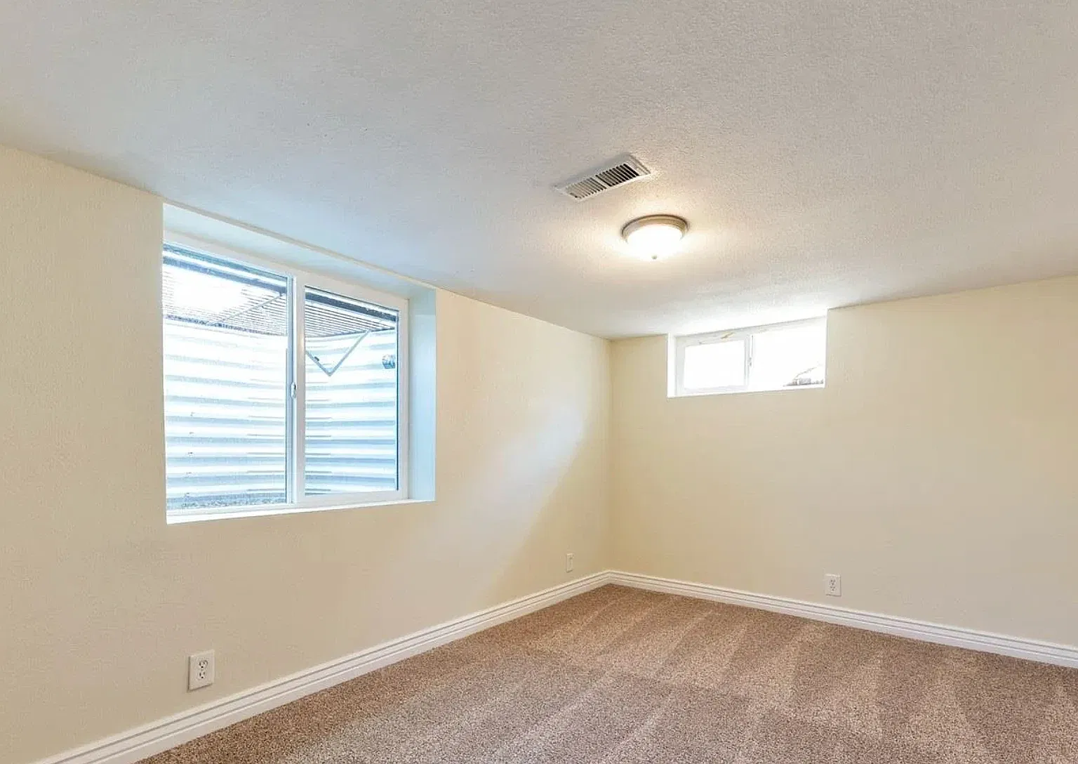 4 bed, 1736 sqft, $750 — Photo 1