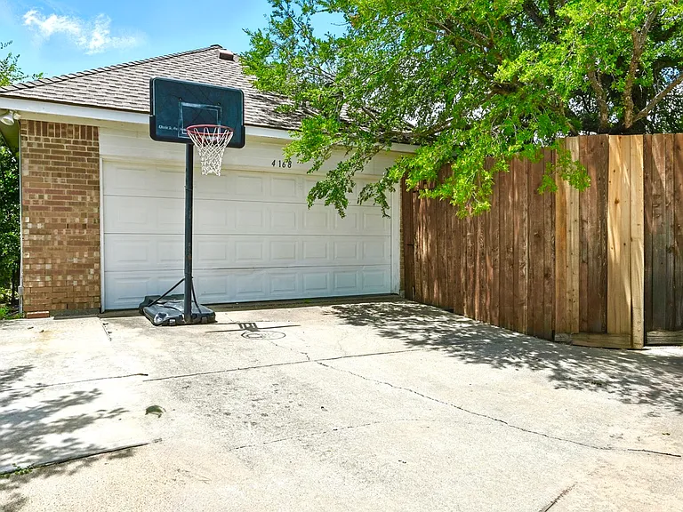 4168 Creekhollow Dr — Photo 36
