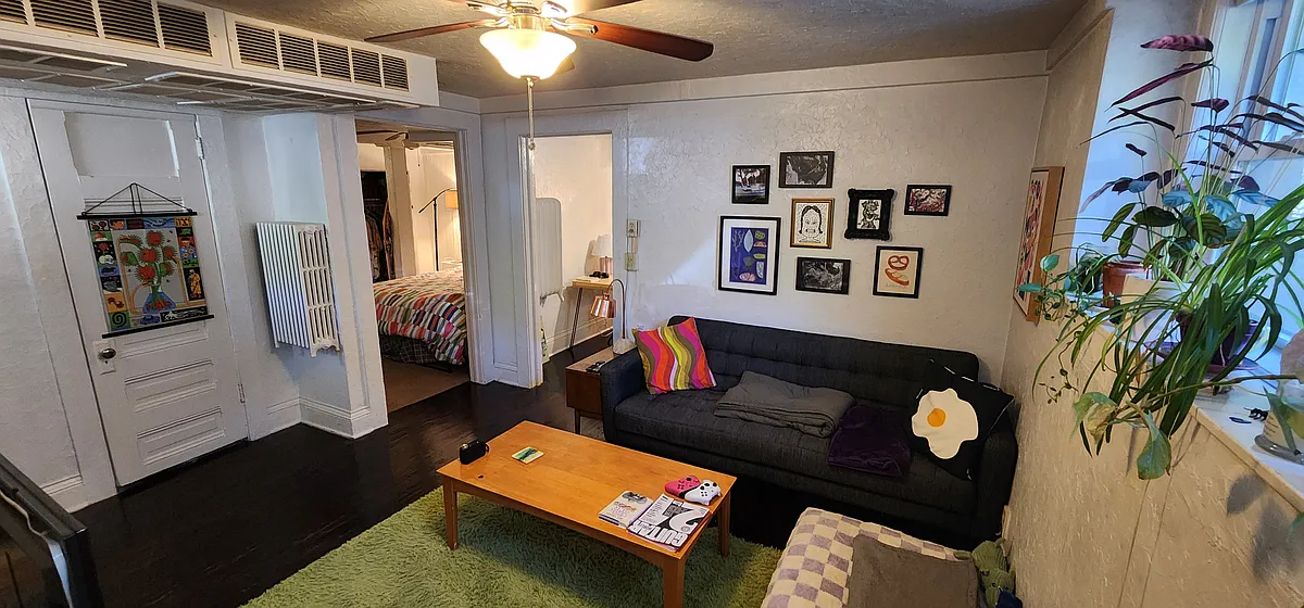 Building Photo - 212 W 37th St #5
