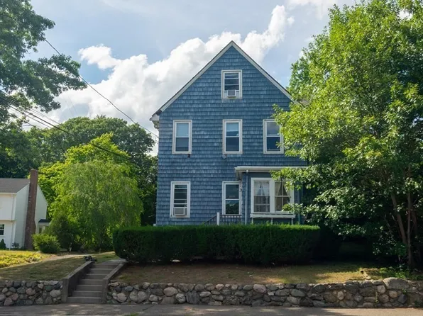 137 Central Ave #1, Needham Heights, MA 02494