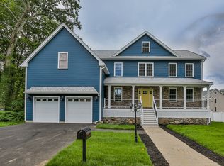41 Kendrick Rd, Wakefield, MA 01880