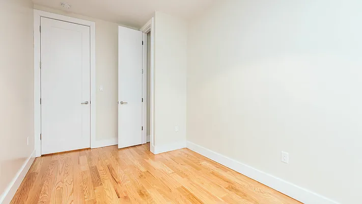 Rented by Nooklyn NYC LLC | media 18