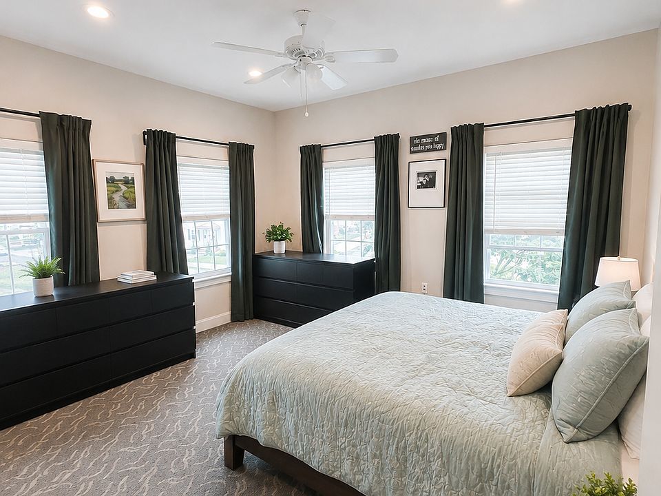 1st image of 55 Myrtle St #1