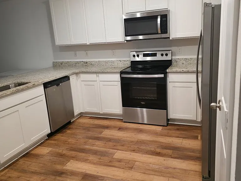 29824 Fedora Cir — Photo 13