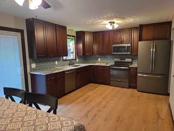 2nd image of 35 Pine Ridge Dr