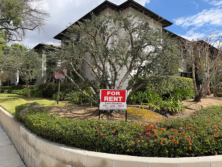 235 E California Blvd — Photo 51