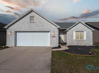 4354 Crystal Ridge Dr, Maumee, OH 43537