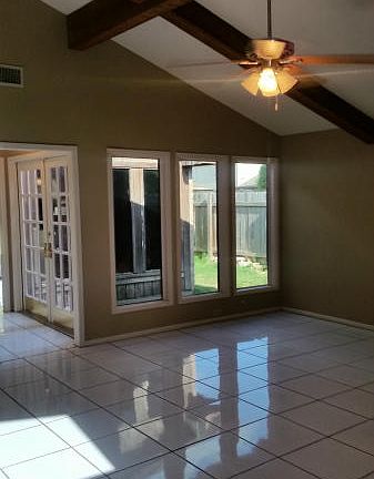4th image of 215 San Saba Dr