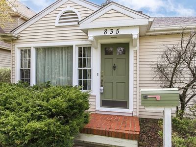 835 Highview Ave, Glen Ellyn, IL, 60137