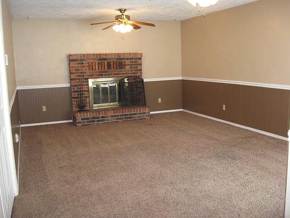 5th image of 696 Mark Ave
