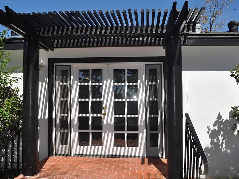 8785 Regency Rd — Photo 24