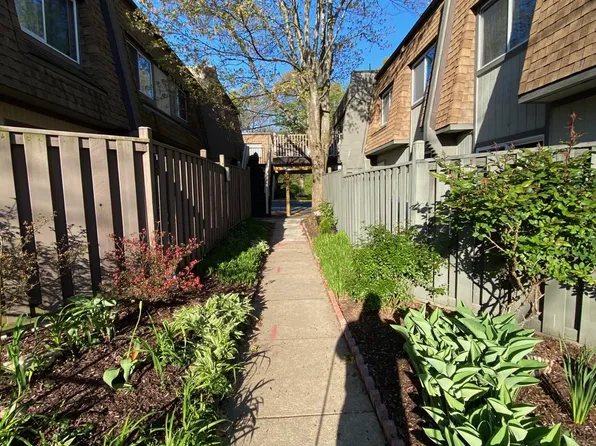 7905 Sausalito Pl #32E, Alexandria, VA 22309