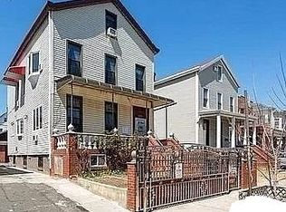 256 E 9th St, Brooklyn, NY 11218