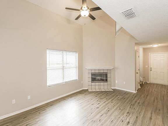 5th image of 7572 Somerton Dr