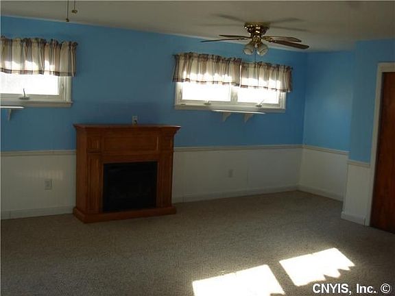 4th image of 2 Butternut Cir