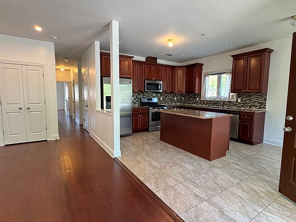 2nd image of 441 Deisius St #1L