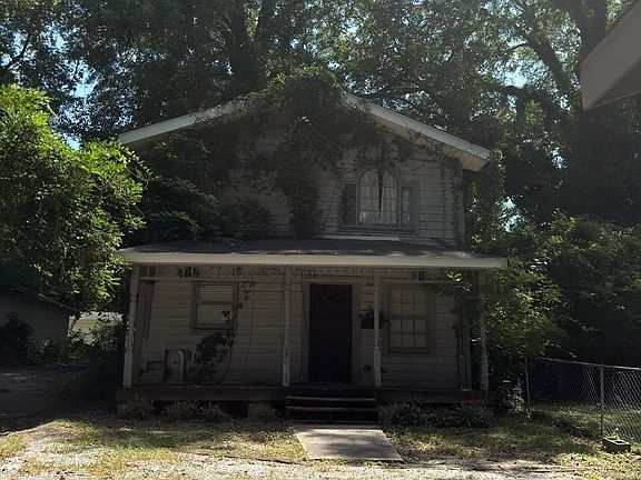 2nd image of 712 S 10th St