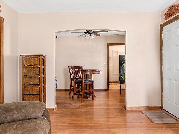 3rd image of 3434 Truckee Way