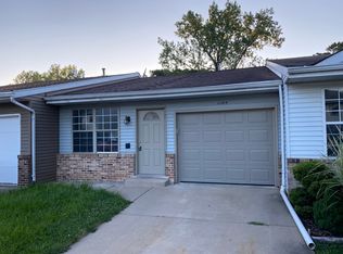 1104 Stratford Ln, Algonquin, IL 60102