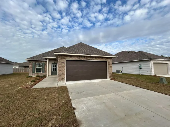 349 Settlers Run Dr, Thibodaux, LA 70301