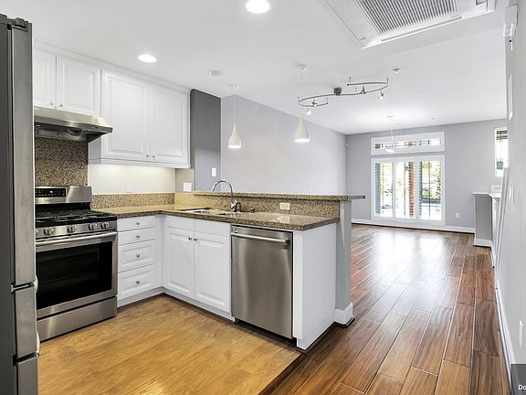 3rd image of 3816 Quail Dr