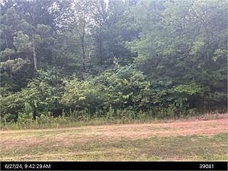 1st image of 301 Hidden Lakes Dr