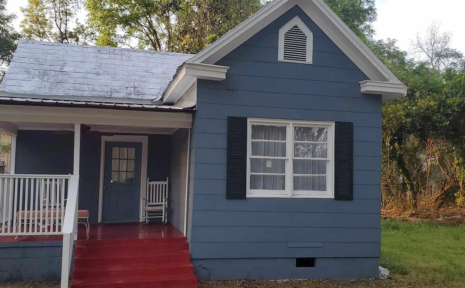 3 bed, 832 sqft, $1,250 — Photo 1