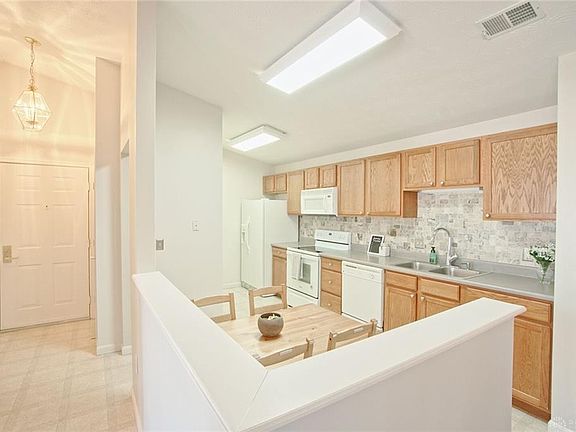 2nd image of 3091 Westminster Dr APT 207