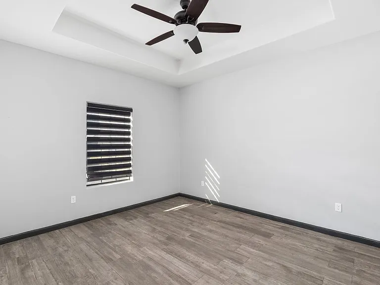 1412 Acme Ln #3 — Photo 4