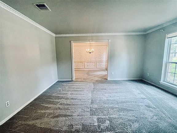 3rd image of 515 Walworten Ct