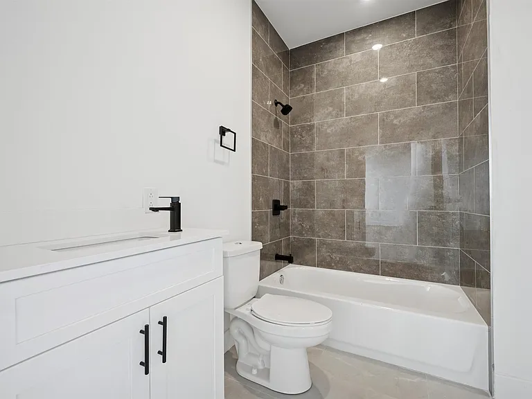 Hancock Lofts — Photo 20