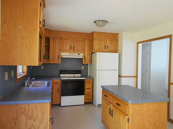 3rd image of 180 Whalehead Rd
