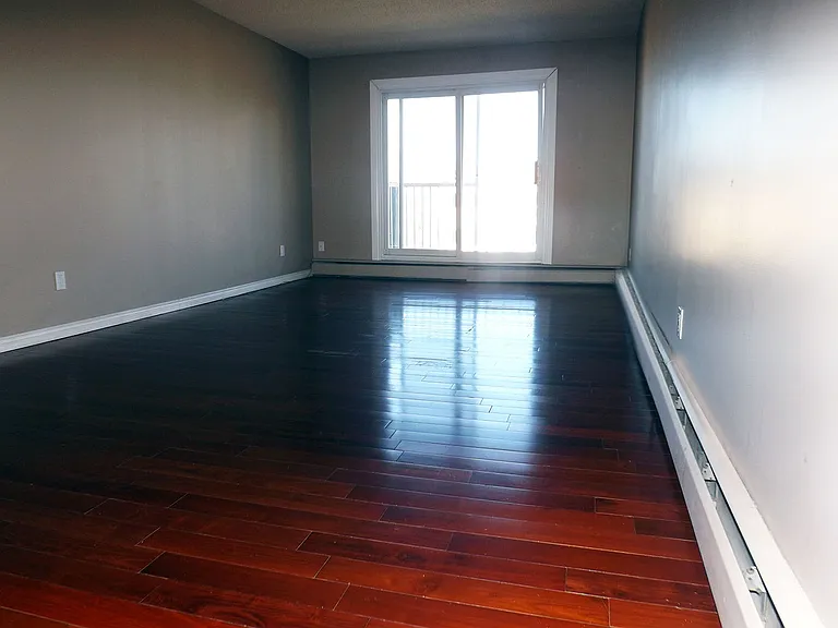 10630 105th St NW — Photo 3