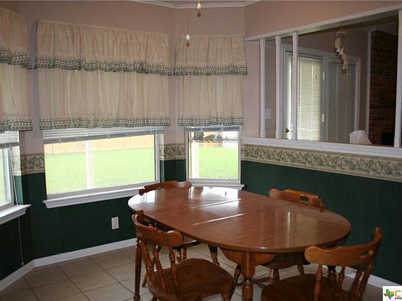 5th image of 706 Pecos Dr